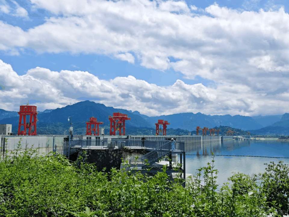 三峡大坝 · 高峡平湖